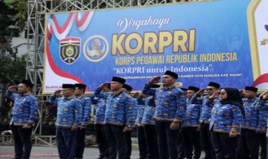 Di Balik Batik Biru Korpri, Oleh: Wurianto Saksomo