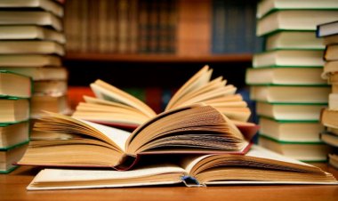 Ironi Penghentian Bedah Buku